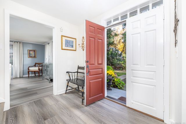 41 Soby Drive, West Hartford, CT 06107