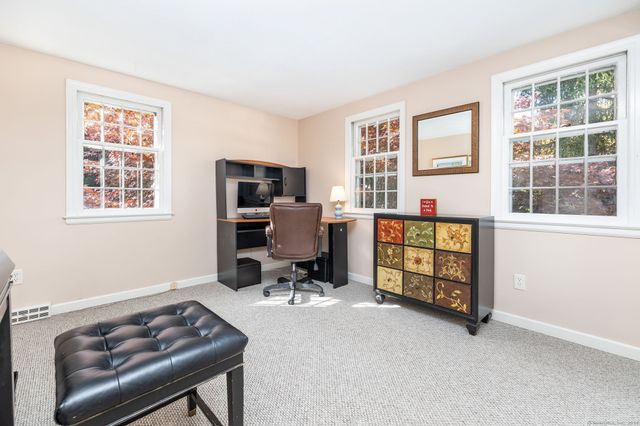 41 Soby Drive, West Hartford, CT 06107