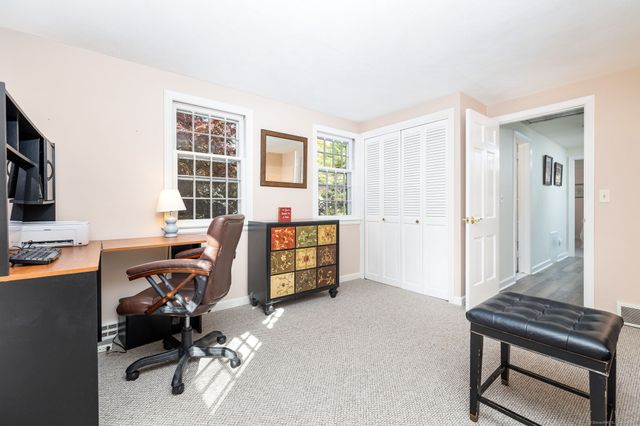 41 Soby Drive, West Hartford, CT 06107