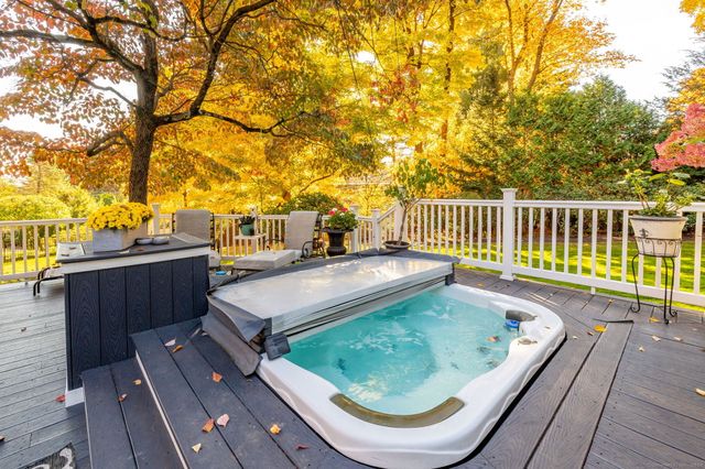 41 Soby Drive, West Hartford, CT 06107