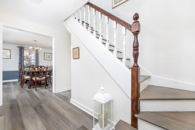 41 Soby Drive, West Hartford, CT 06107