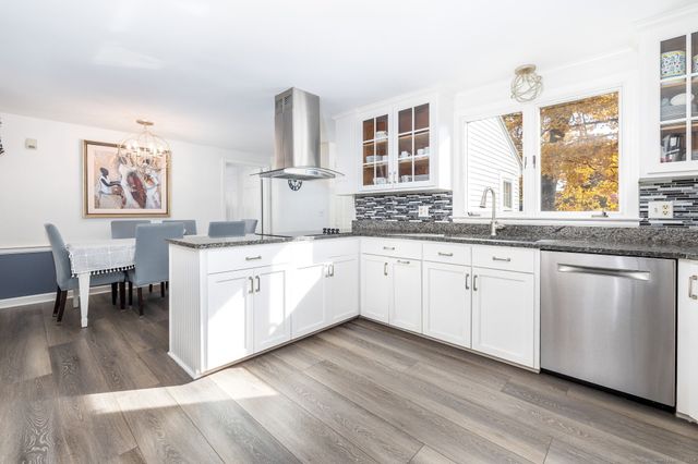 41 Soby Drive, West Hartford, CT 06107