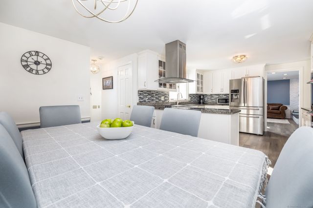 41 Soby Drive, West Hartford, CT 06107