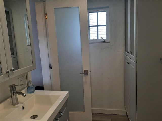 301 NE 23rd Street 2, Fort Lauderdale, FL 33305