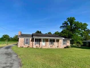 5251 10th Street, Malone, FL 32445