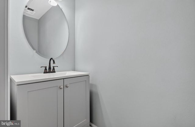6207 COVENTRY WAY, Mount Laurel, NJ 08054