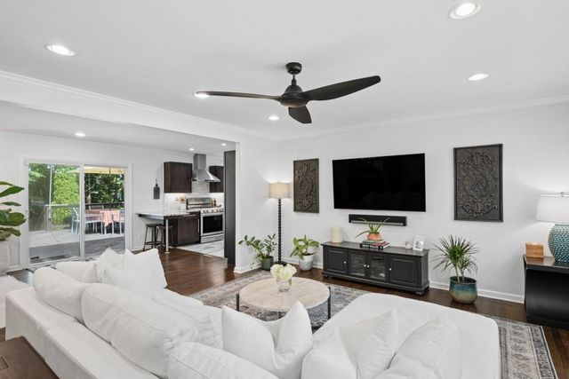 2440 Cove Circle NE, Atlanta, GA 30319