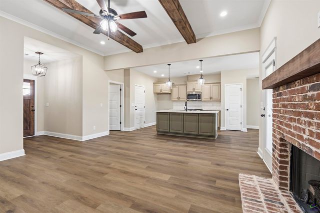 203 Sugar Creek Trail, Perry, GA 31069