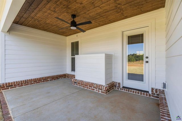 203 Sugar Creek Trail, Perry, GA 31069
