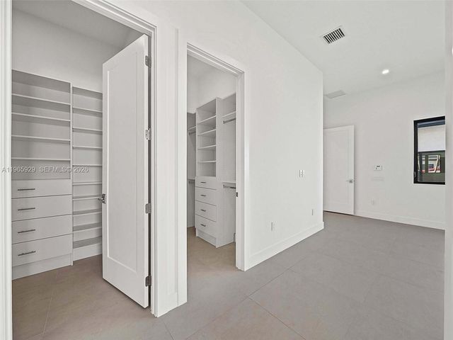 5718 Ashwood Cir W, Hollywood, FL 33312