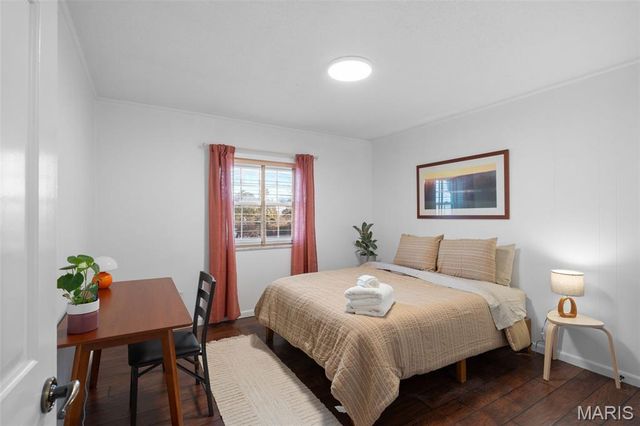 917 Claytonbrook Drive 3, Ballwin, MO 63011