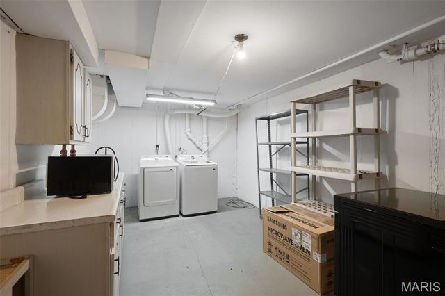 917 Claytonbrook Drive 3, Ballwin, MO 63011