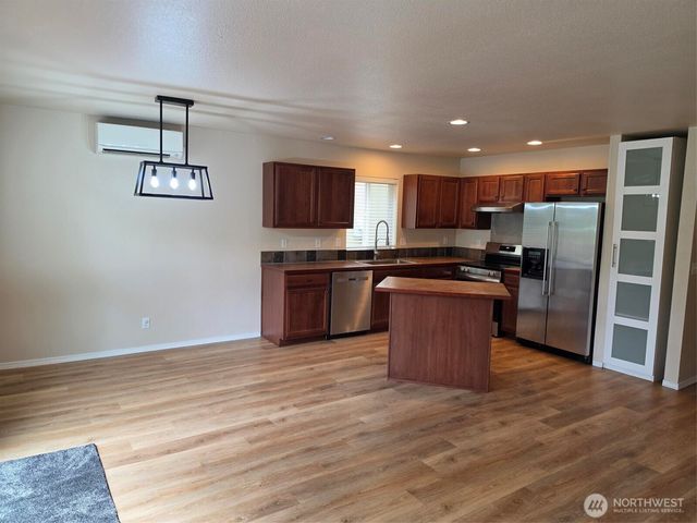 336 N Lafayette Avenue, Bremerton, WA 98312