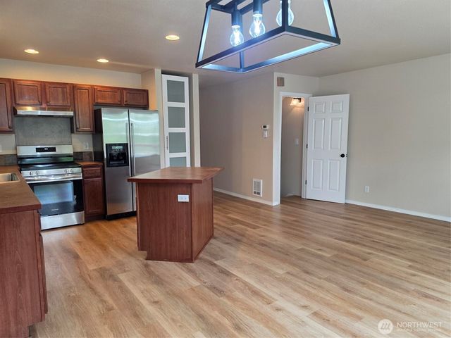 336 N Lafayette Avenue, Bremerton, WA 98312
