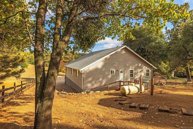 4074 La Tenaja Trail, Julian, CA 92036