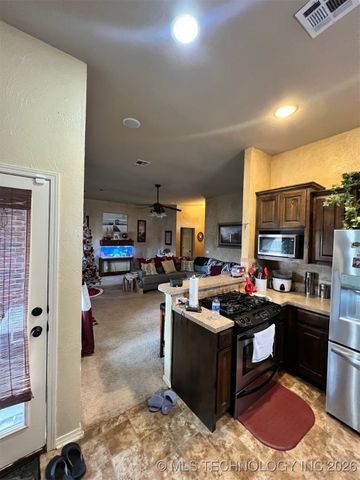 15616 S Birch Avenue, Glenpool, OK 74033