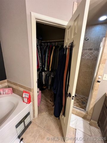 15616 S Birch Avenue, Glenpool, OK 74033