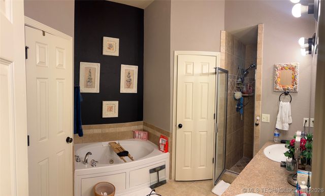 15616 S Birch Avenue, Glenpool, OK 74033