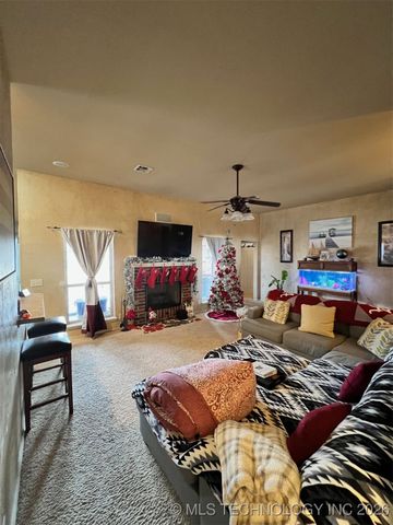 15616 S Birch Avenue, Glenpool, OK 74033