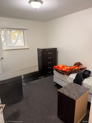 8526 Hampshire Drive, Sterling Heights, MI 48313