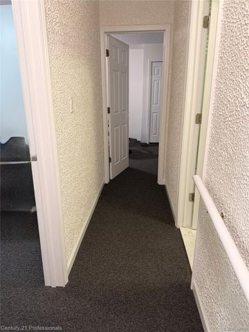 8526 Hampshire Drive, Sterling Heights, MI 48313