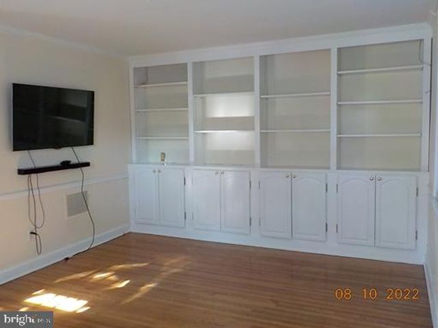 1 YORK RD, Wilmington, DE 19803