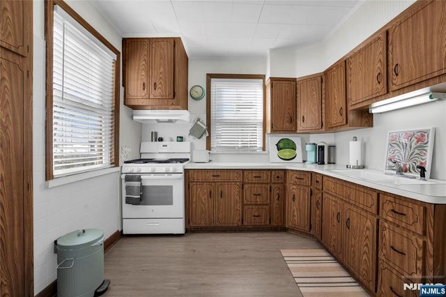 608 Washington Avenue, Belleville, NJ 07109