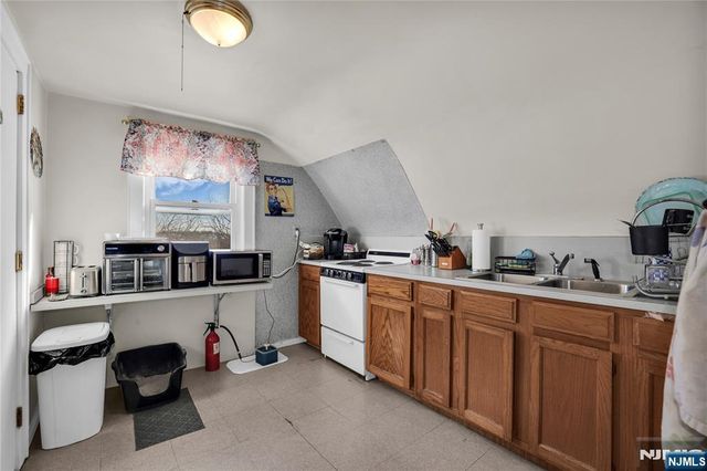 608 Washington Avenue, Belleville, NJ 07109