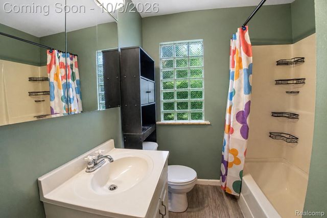 12656 Helen Street, Southgate, MI 48195
