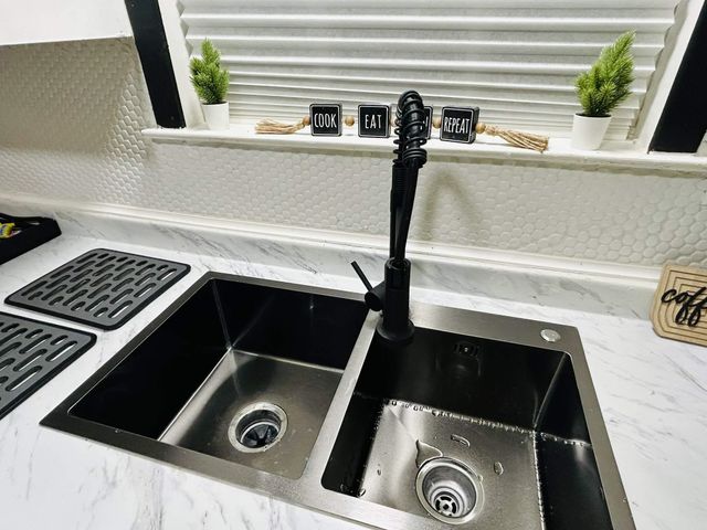 4060 STILLWOOD DR, Memphis, TN 38128