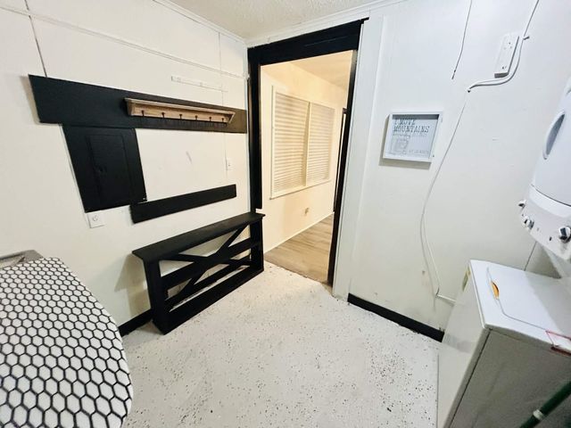 4060 STILLWOOD DR, Memphis, TN 38128