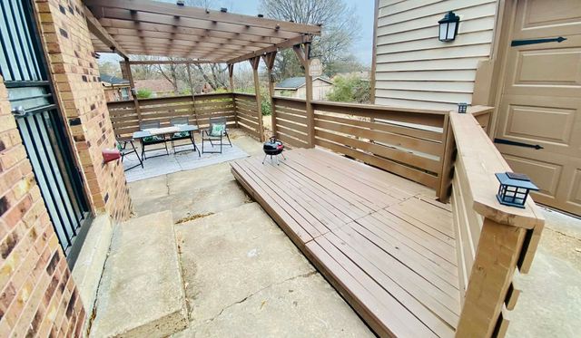 4060 STILLWOOD DR, Memphis, TN 38128