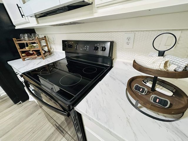 4060 STILLWOOD DR, Memphis, TN 38128