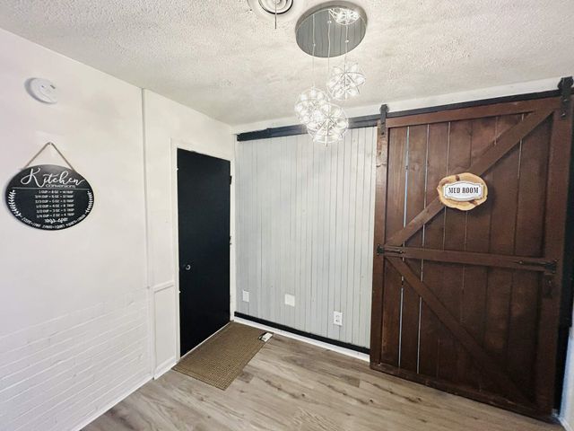 4060 STILLWOOD DR, Memphis, TN 38128