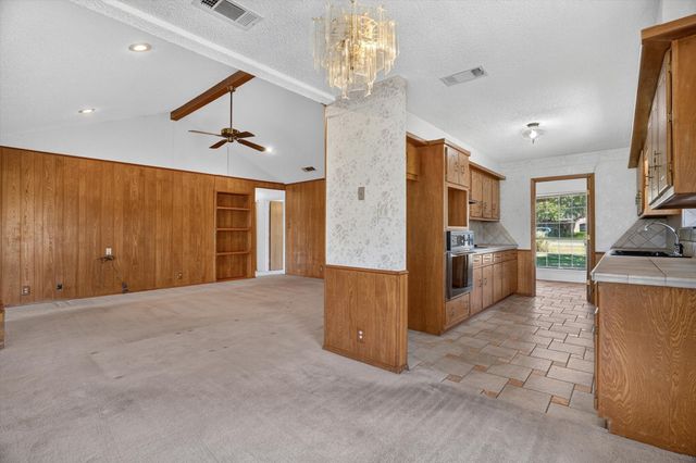 104 Royal Park Lane, Waxahachie, TX 75165
