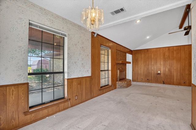 104 Royal Park Lane, Waxahachie, TX 75165