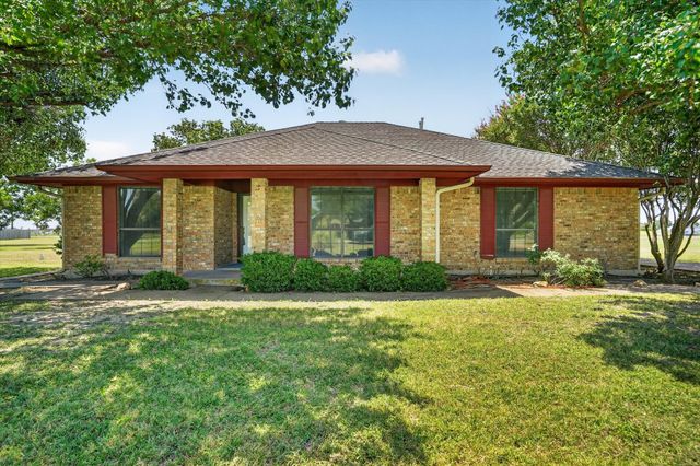 104 Royal Park Lane, Waxahachie, TX 75165