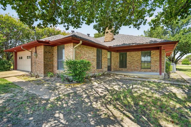 104 Royal Park Lane, Waxahachie, TX 75165