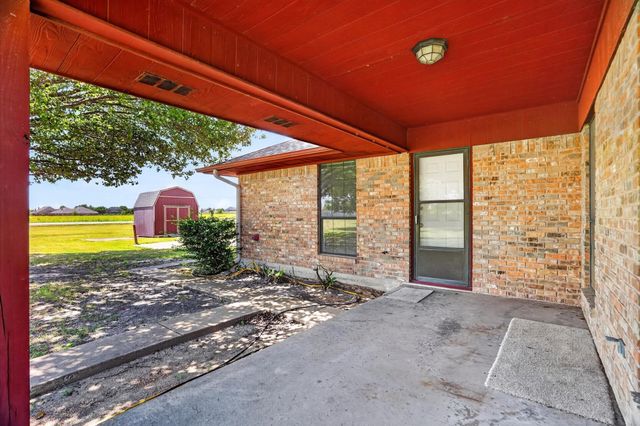 104 Royal Park Lane, Waxahachie, TX 75165