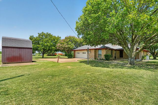 104 Royal Park Lane, Waxahachie, TX 75165