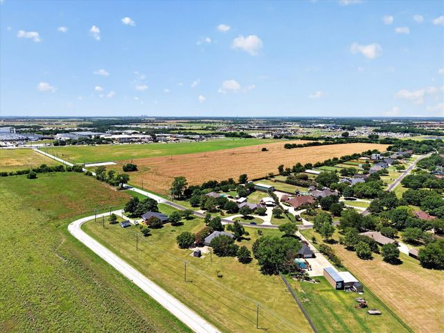 104 Royal Park Lane, Waxahachie, TX 75165