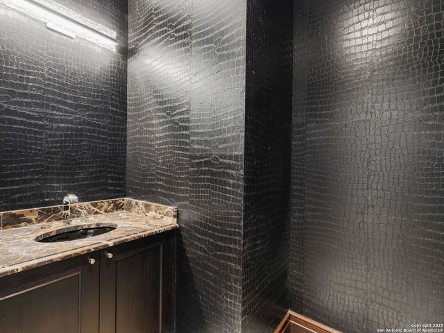 4242 Broadway Apt 2002, San Antonio, TX 78209