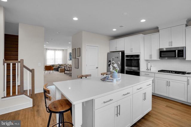 14470 NEBBIOLO DR, Gainesville, VA 20155