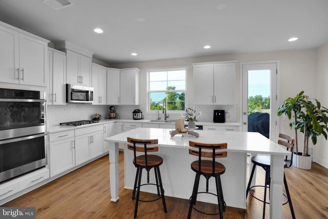 14470 NEBBIOLO DR, Gainesville, VA 20155