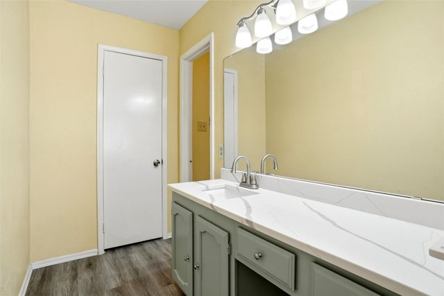 134 London Lane, Glenn Heights, TX 75154