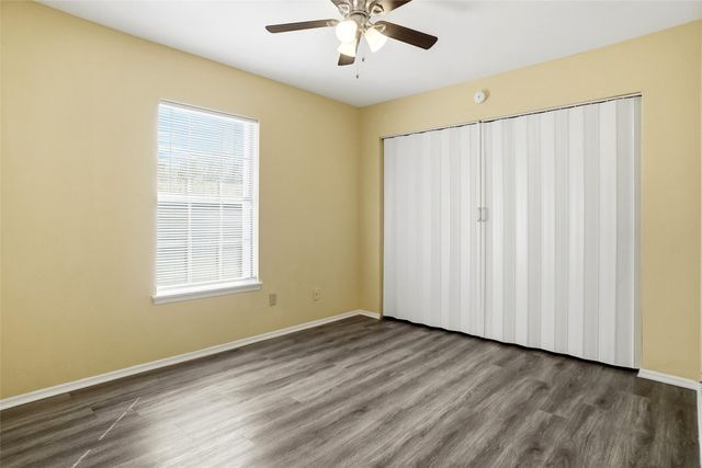 134 London Lane, Glenn Heights, TX 75154