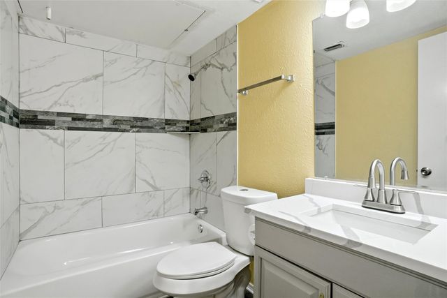 134 London Lane, Glenn Heights, TX 75154