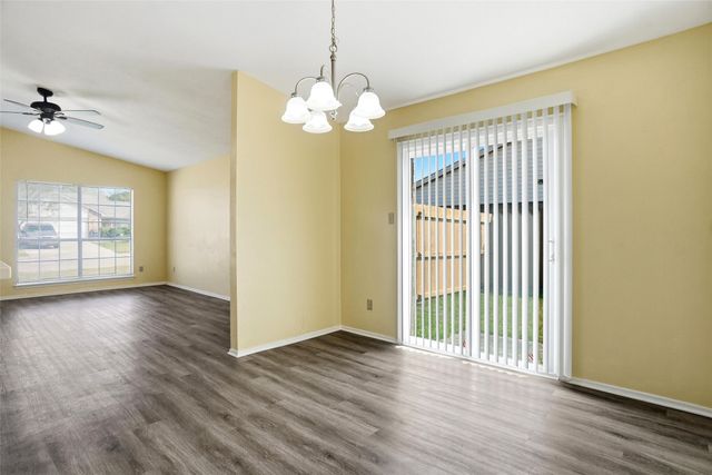 134 London Lane, Glenn Heights, TX 75154