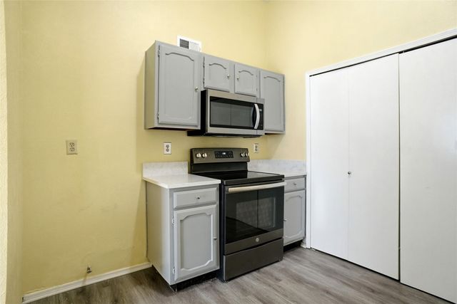 134 London Lane, Glenn Heights, TX 75154