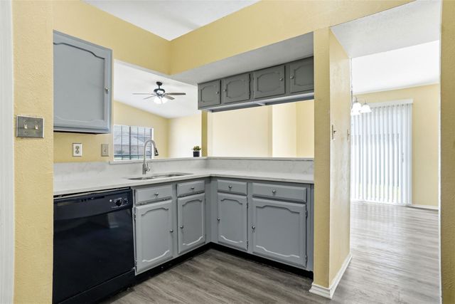 134 London Lane, Glenn Heights, TX 75154